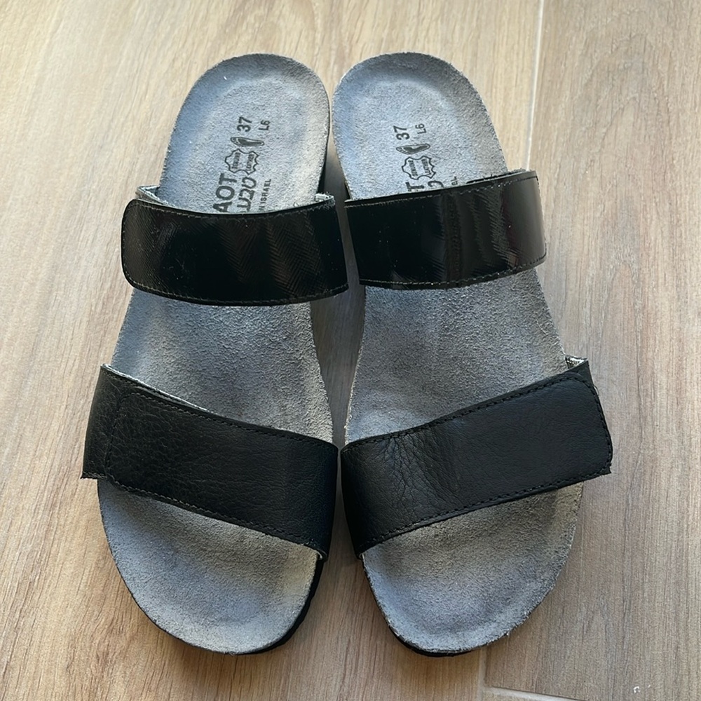 NAOT Women’s Black Sandals Sz EUR 37